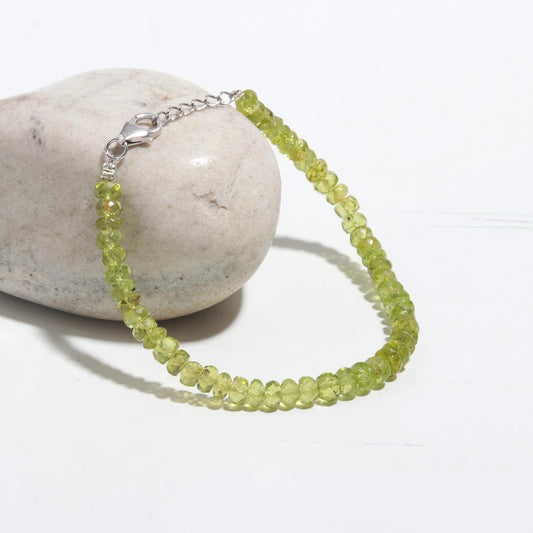 Glowing Natural Green Peridot Beaded Bracelet